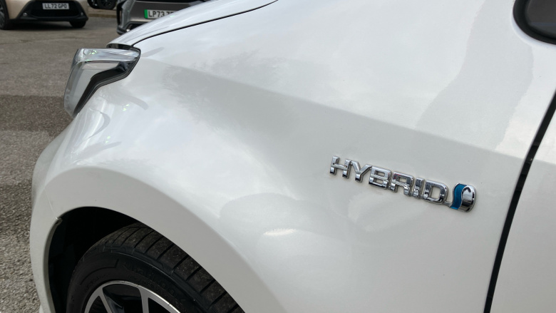 Toyota Yaris 1.5 Hybrid Dynamic 5dr CVT Hybrid Hatchback